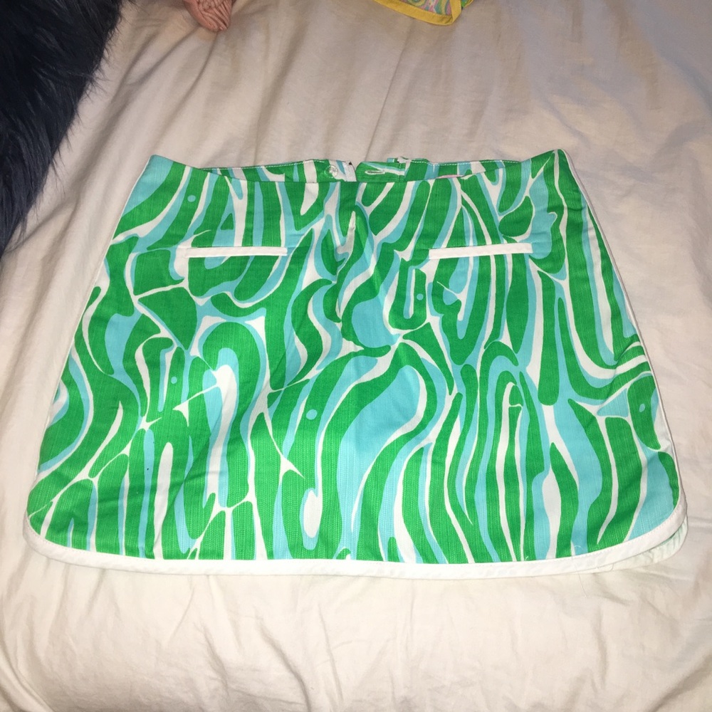 Lily Pulitzer skirt in perfect condition